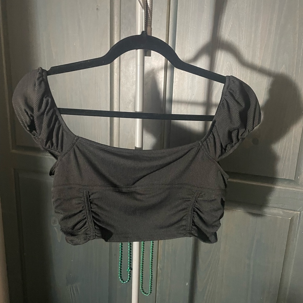 Crop Top - Picture 2 of 3